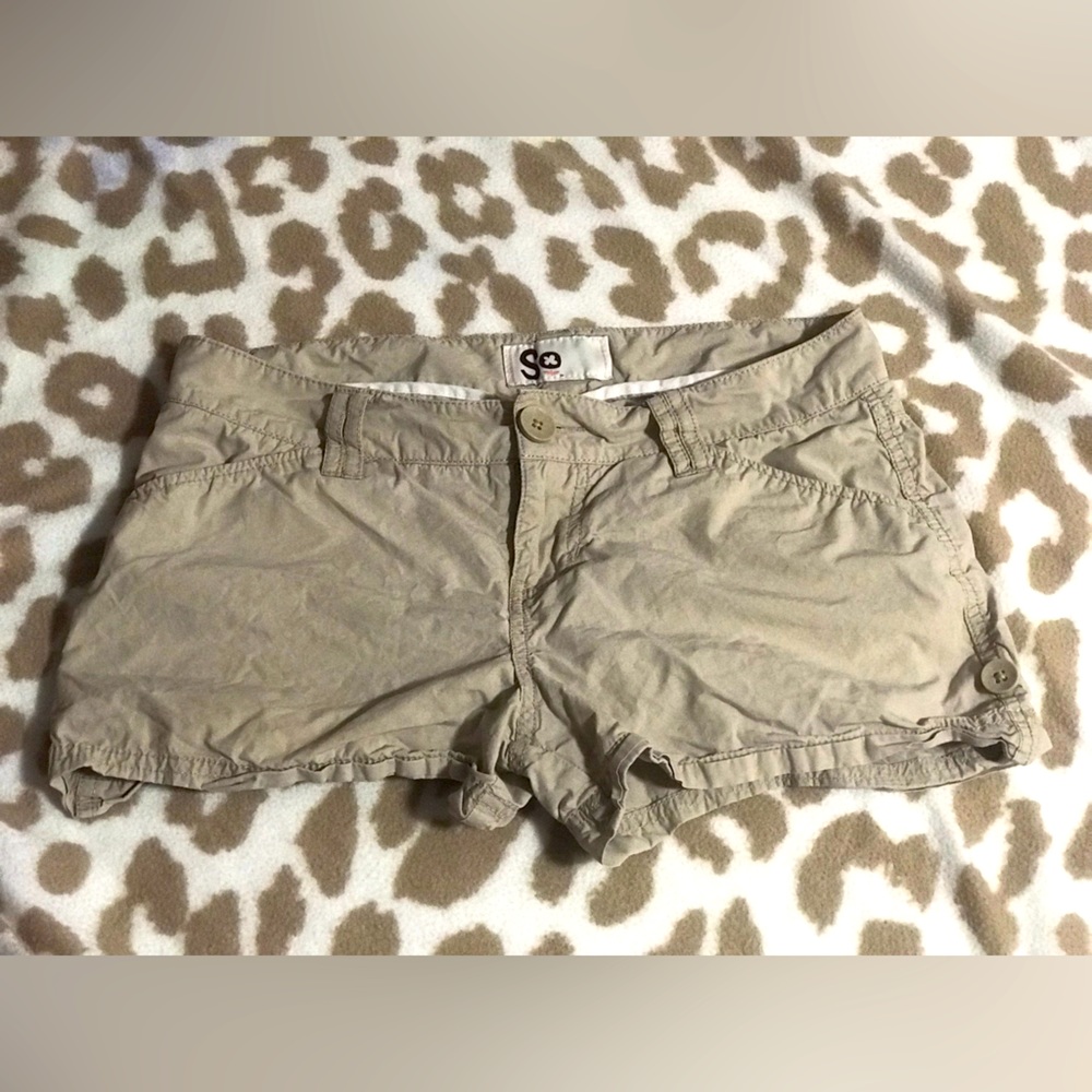 SUPER CUTE lowrise beige shorts